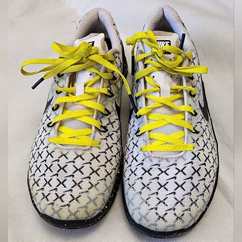 Nike Metcon Training Shoes size 8